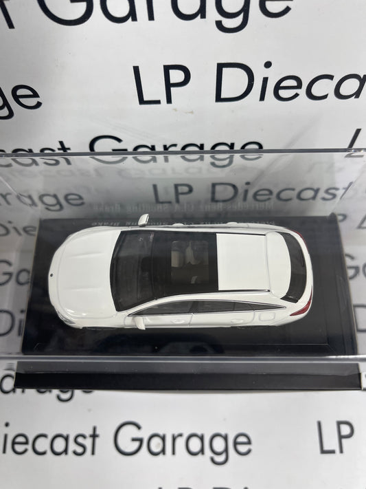 MINIMAX Mercedes Benz CLA Shooting Brake Polar White 1:43 Diecast