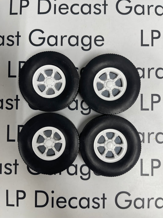 KK Scale Road Kings White Wagon Type Set of 4 Wheels for Semi Truck 1:18 Diecast