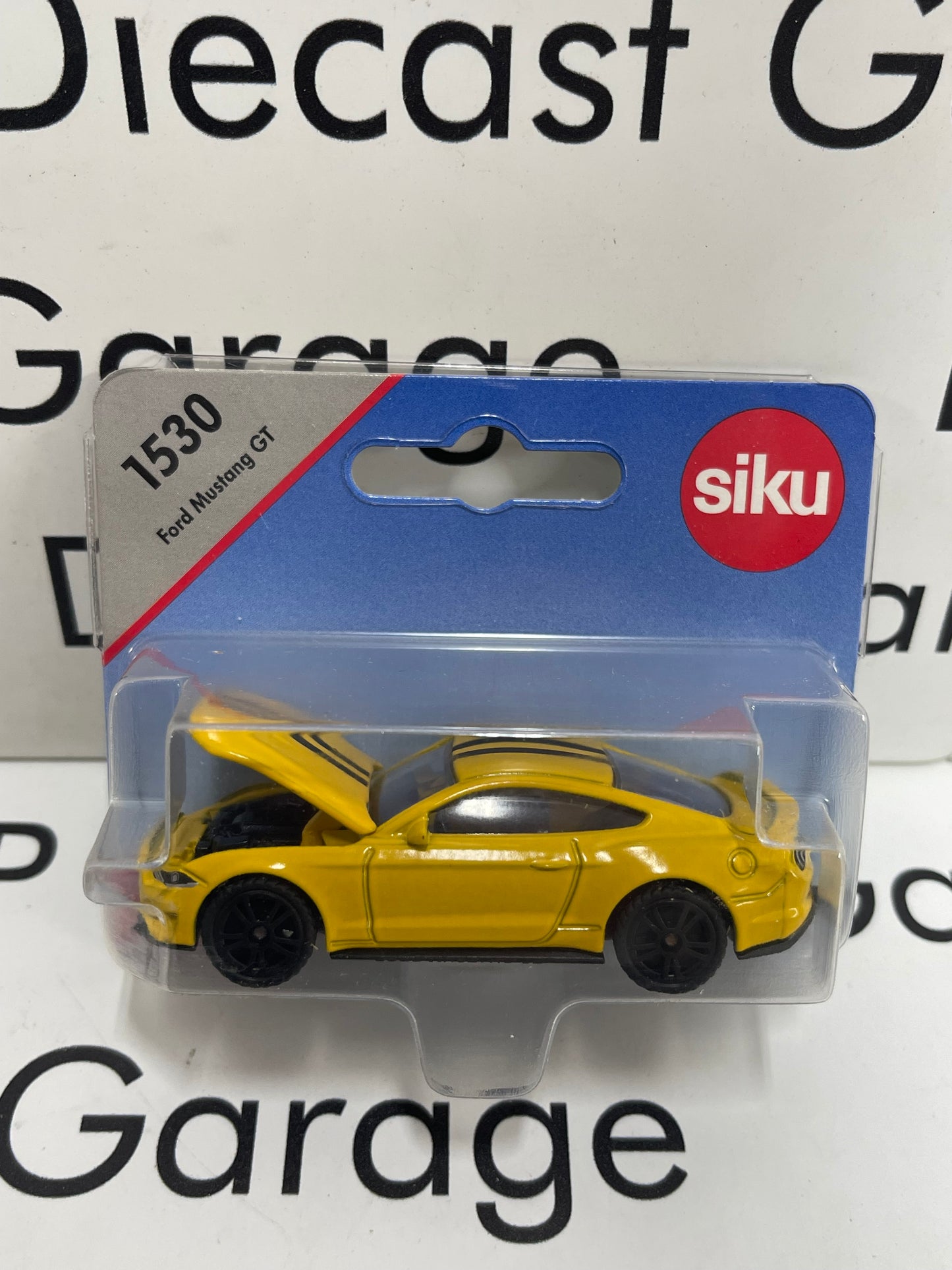 SIKU 2021 Ford Mustang GT Yellow w/ Black Stripes Opening Hood 1:64 Diecast