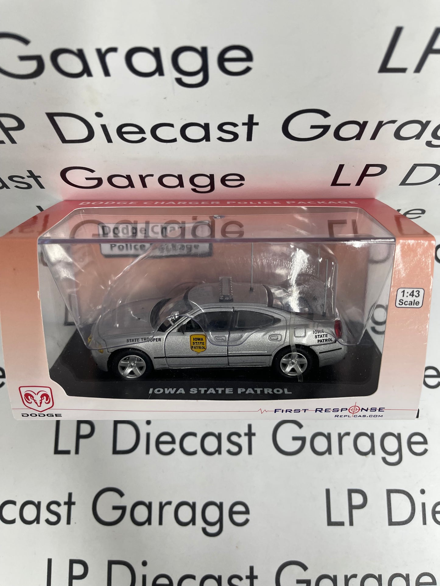 FIRST RESPONSE 2007 Dodge Charger Iowa State Patrol 1:43 Diecast