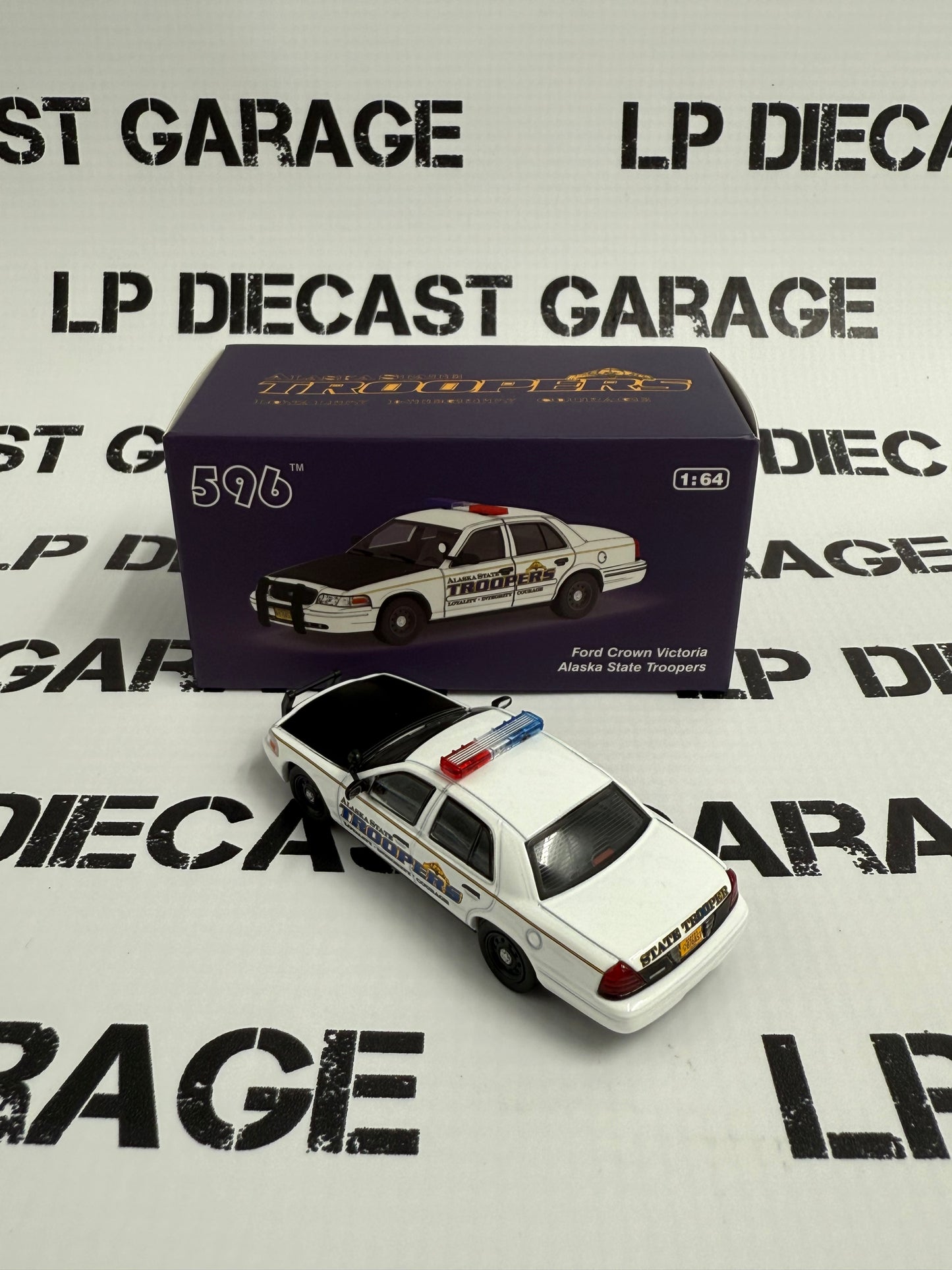 596 Model Ford Crown Victoria Alaska State Troopers 1:64 Diecast