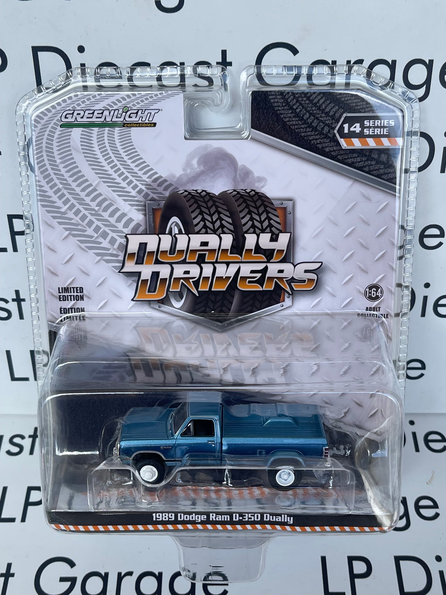 GREENLIGHT 1989 Dodge Ram D-350 Blue 1:64 Diecast Dually Drivers