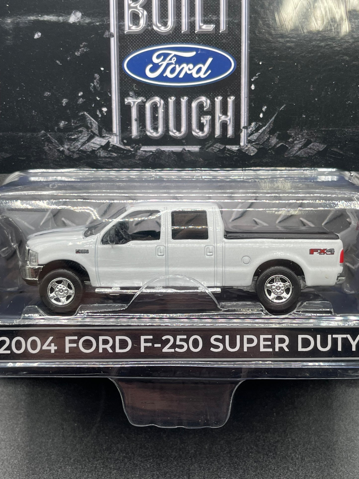 MOTORMAX 2004 Ford F-250 Truck Winter White LP Exclusive 1:64 Diecast