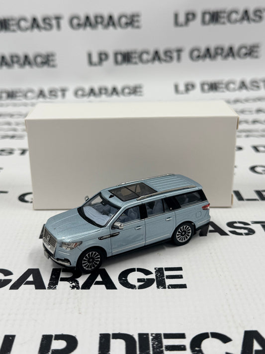 MODEL TRUCK 2024 Lincoln Navigator Ice Blue SUV 1:64 Diecast
