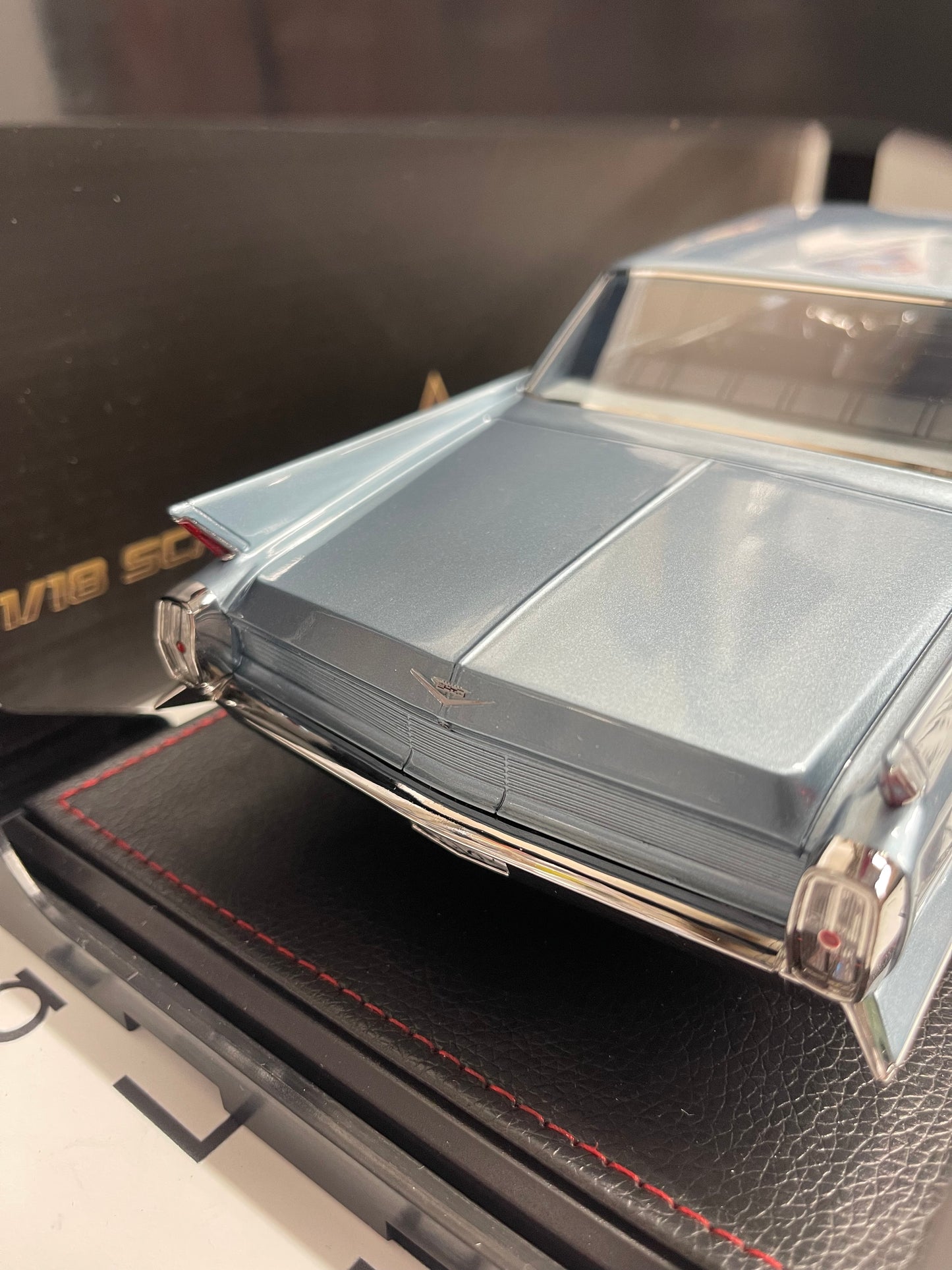 STAMP MODELS 1962 Cadillac Sedan Deville Newport Blue Metallic 1:18 Scale Resin Model