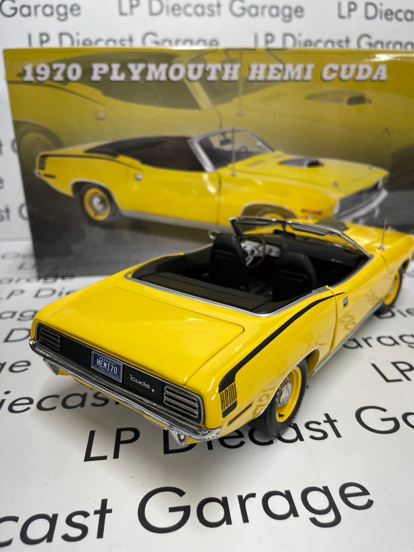 ACME 1970 Plymouth Hemi Cuda Convertible Yellow 1:18 Diecast A1806129