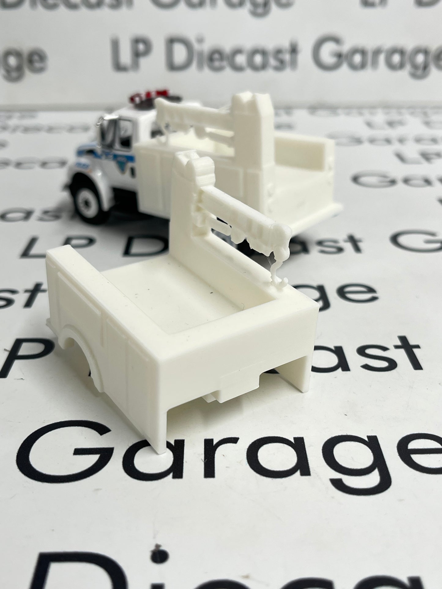 3D Printed Customs White Service Bed Fits Greenlight International Durastar 1:64 Diecast Trucks