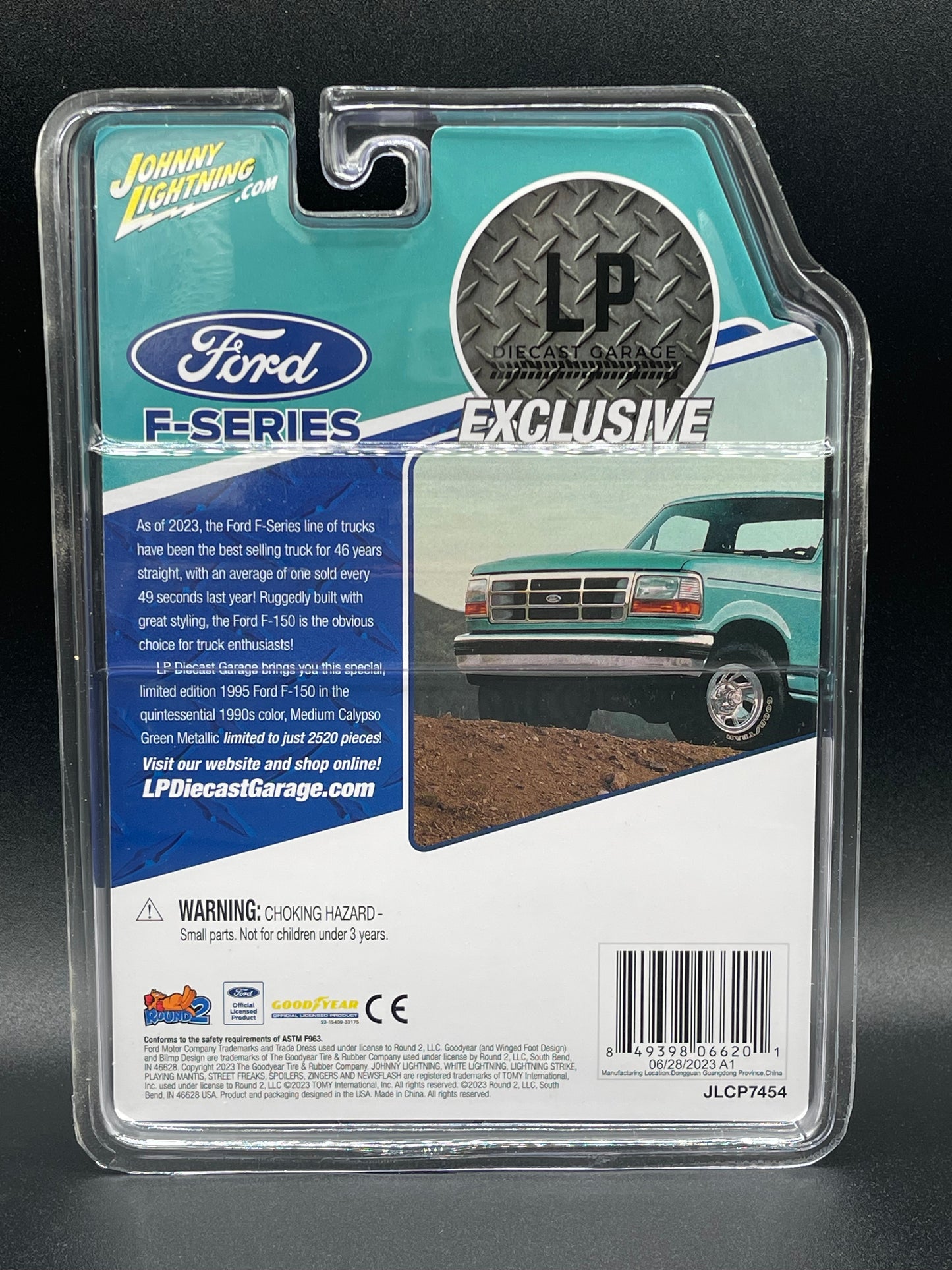 JOHNNY LIGHTNING 1995 Ford F-150 Medium Calypso Green Metallic Pick Up Truck LP Diecast Garage Exclusive Release 1:64 Diecast Promo