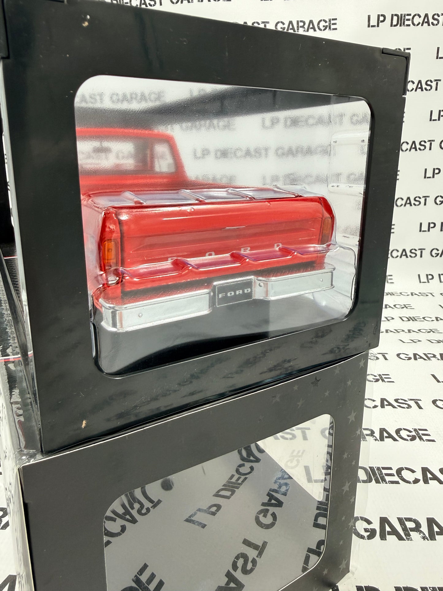 IXO Models 1974 Ford F-100 Red Pick Up Truck 1:18 Diecast