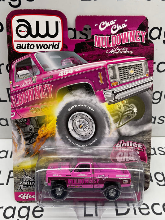 AUTO WORLD Super Con Exclusive 1983 Chevy Silverado K10 Truck Cha Cha Muldowney 1:64 Diecast