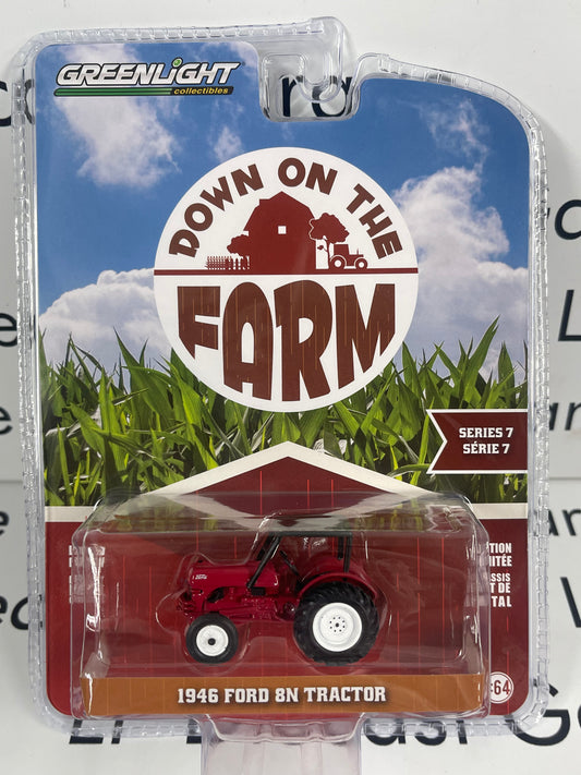 GREENLIGHT 1946 Ford 8N Red Tractor Down on the Farm 1:64 Diecast