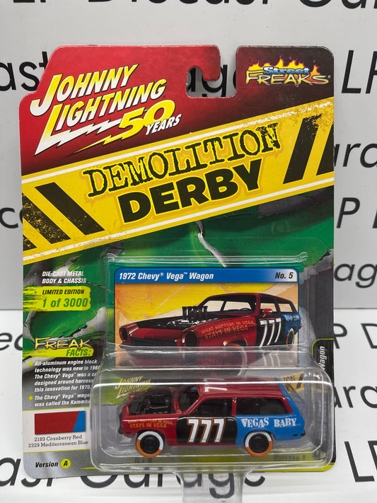 JOHNNY LIGHTNING 1972 Chevy Vega Wagon Demolition Derby Super Freaks 1:64 Diecast