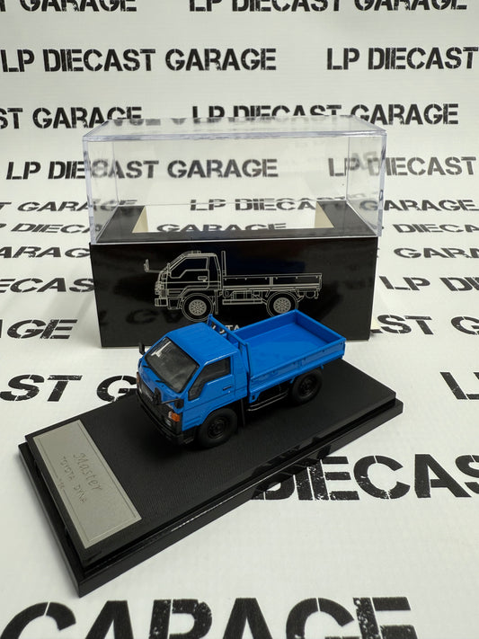 MASTER Toyota Dyna Blue Pick Up Truck 1:64 Diecast