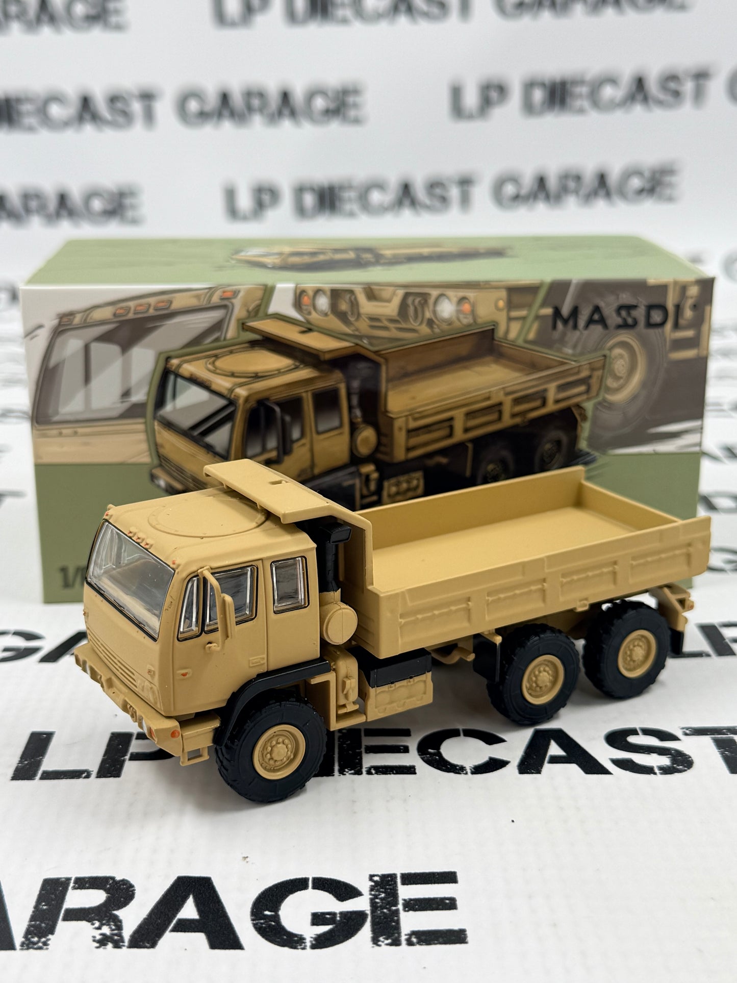 MODEL TRUCK FMTV M1090 Military Dump Truck Tan 1:64 Diecast Army
