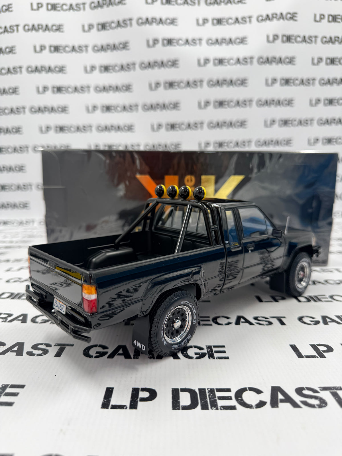 KK Scale 1985 Toyota SR5 Truck Black BTTF w/ Marty Figure 1:18 Diecast