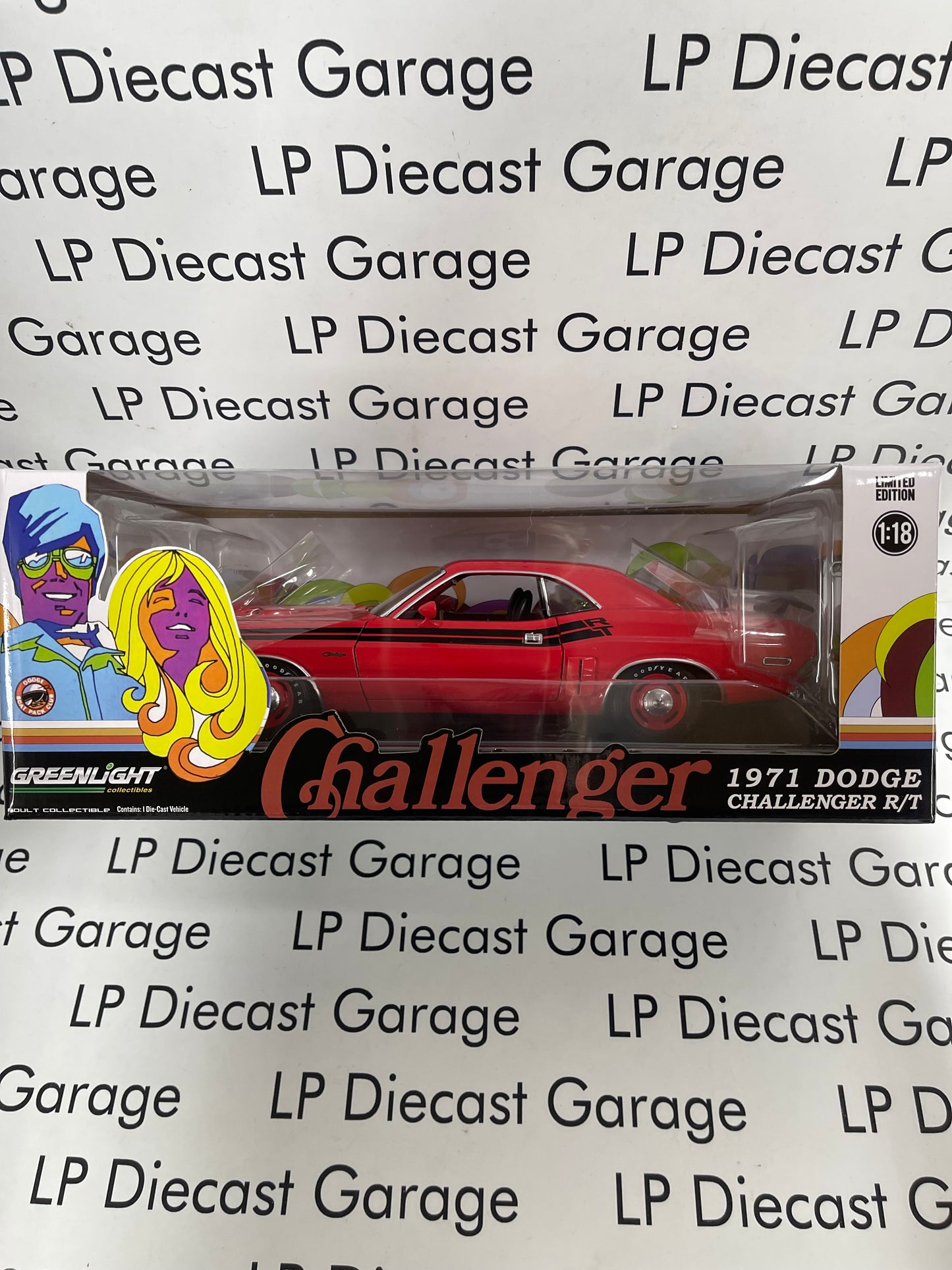 GREENLIGHT 1971 Dodge Challenger R/T Red w/ Black Stripe 1:18 Diecast