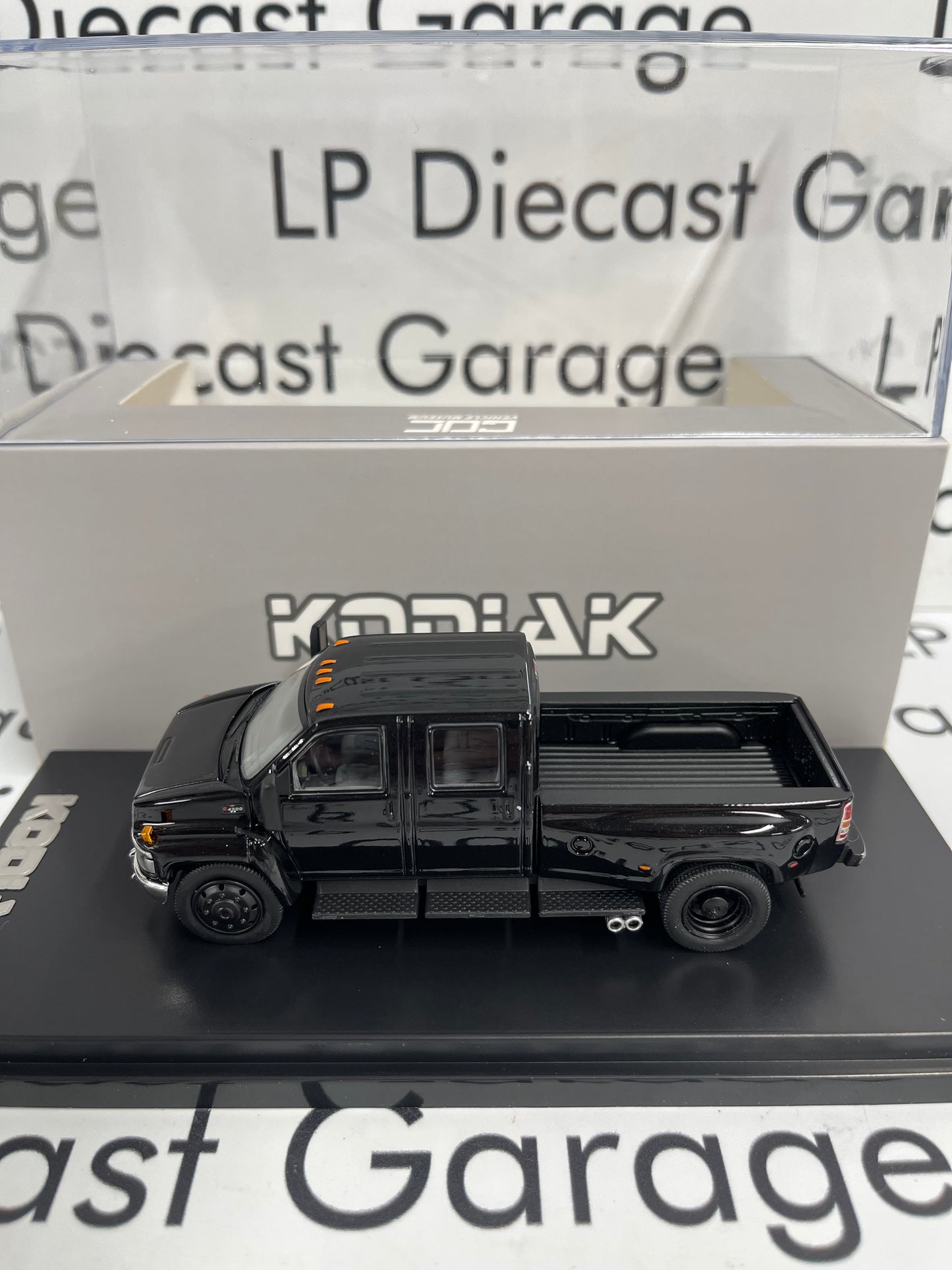 GOC 2005 Chevrolet Kodiak C4500 Pickup Truck Black 1:64 Diecast