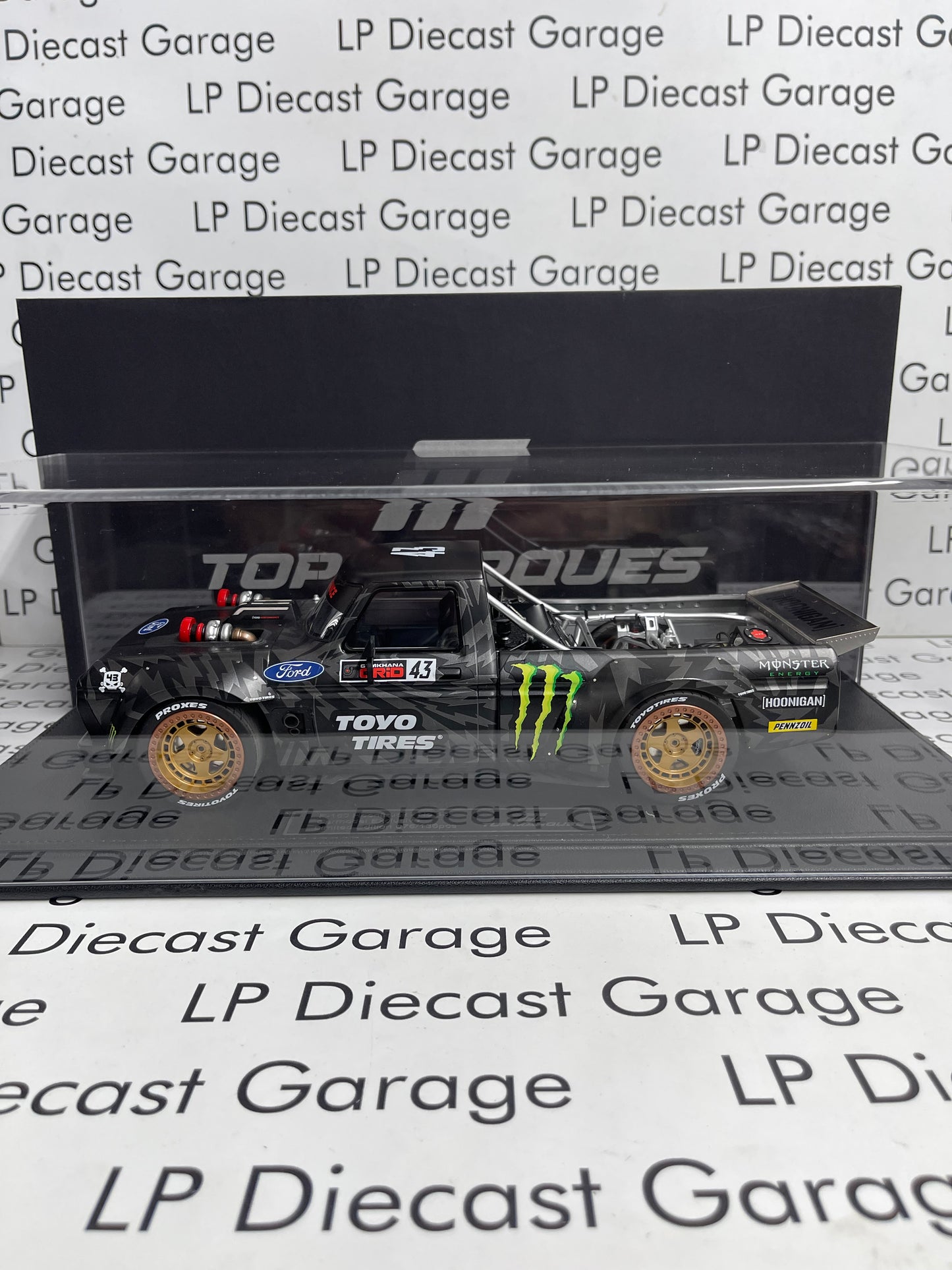 TOP MARQUES Ford F-150 Hoonitruck 1:18 Scale Resin Model Gold Rims