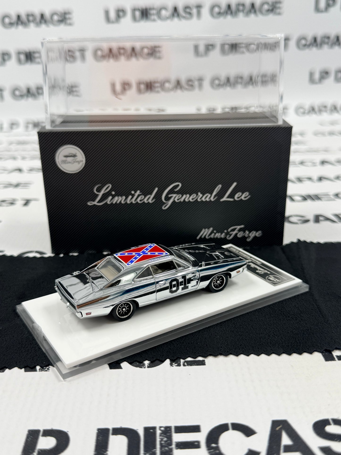 MINI FORGE 1969 Dodge Charger General Lee Chrome Edition 1:64 Diecast