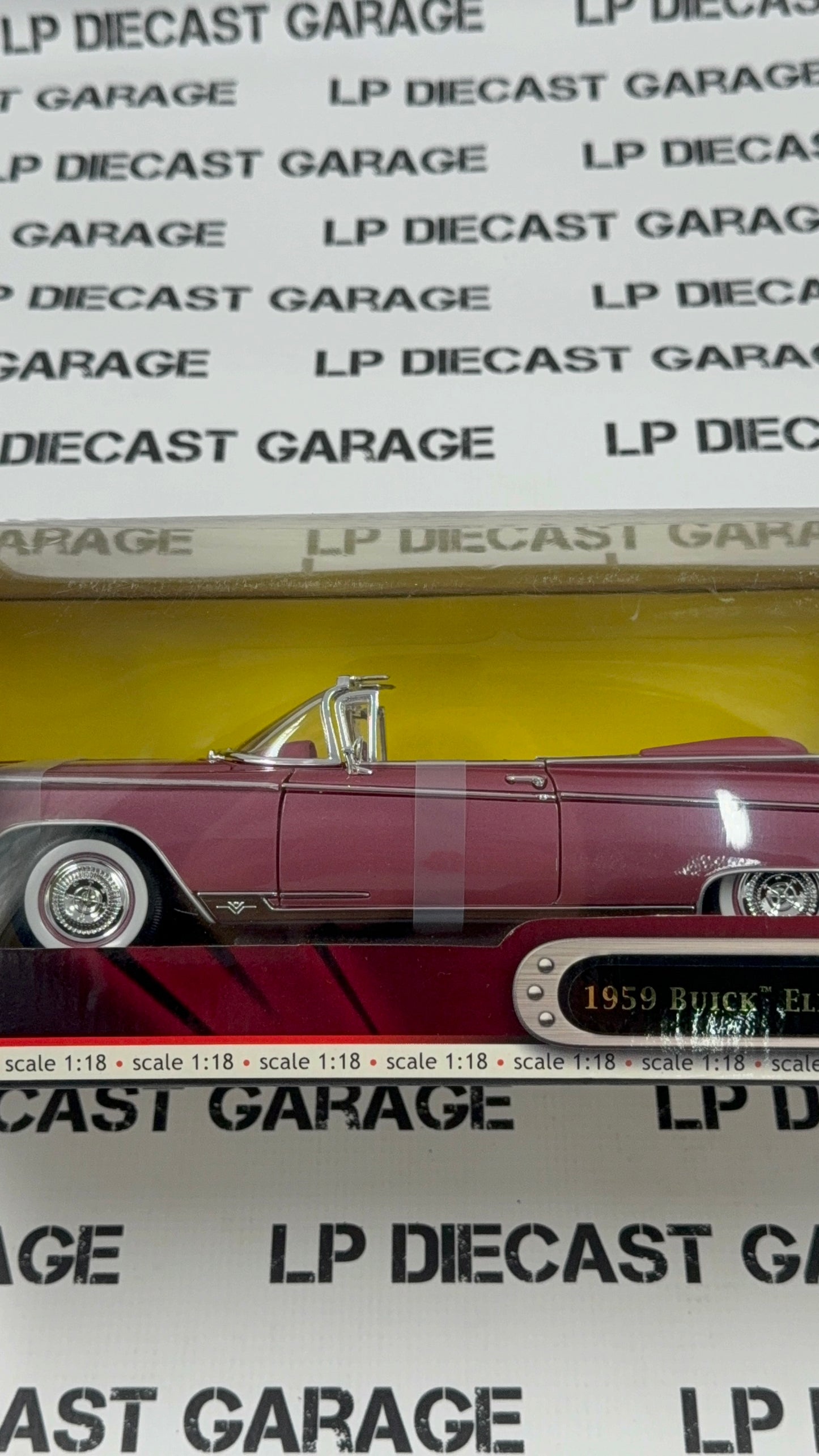 ROAD SIGNATURES 1959 Buick Electra 225 Pink Convertible 1:18 Diecast