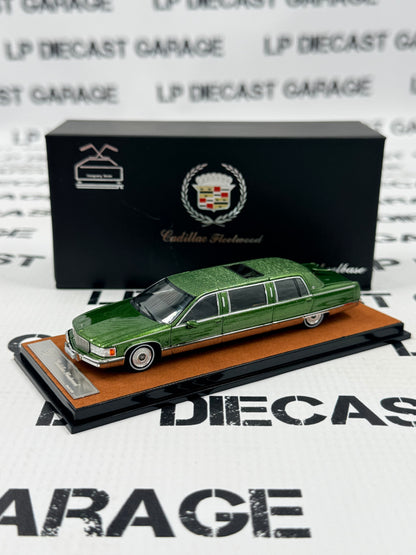 MODEL CAR 1993 Cadillac Fleetwood Limousine Limo Green 1:64 Diecast