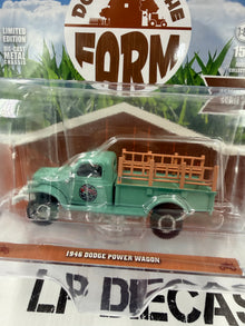 GREENLIGHT 1946 Dodge Power Wagon Strawberry Farms 1:64 Diecast Down on the Farm
