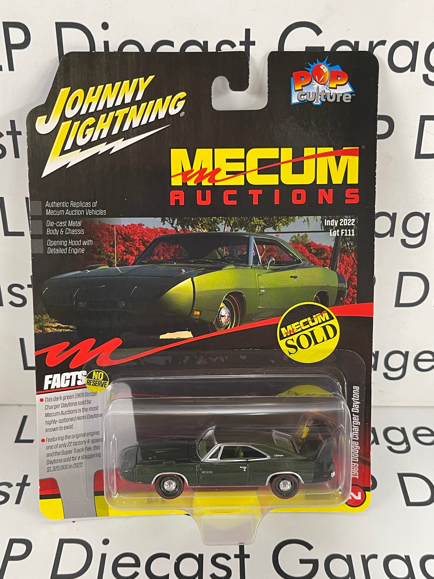 JOHNNY LIGHTNING 1969 Dodge Charger Daytona Green Mecum 1:64 Diecast Pop Culture