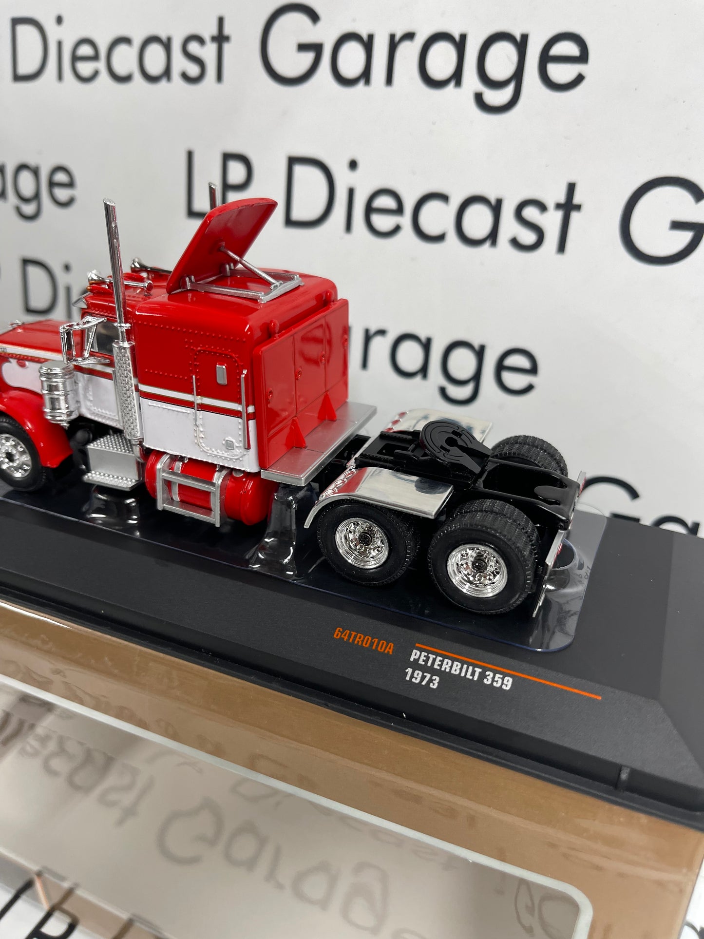 IXO Models 1973 Peterbilt 359 Red Semi Truck 1:64 Diecast USA Model