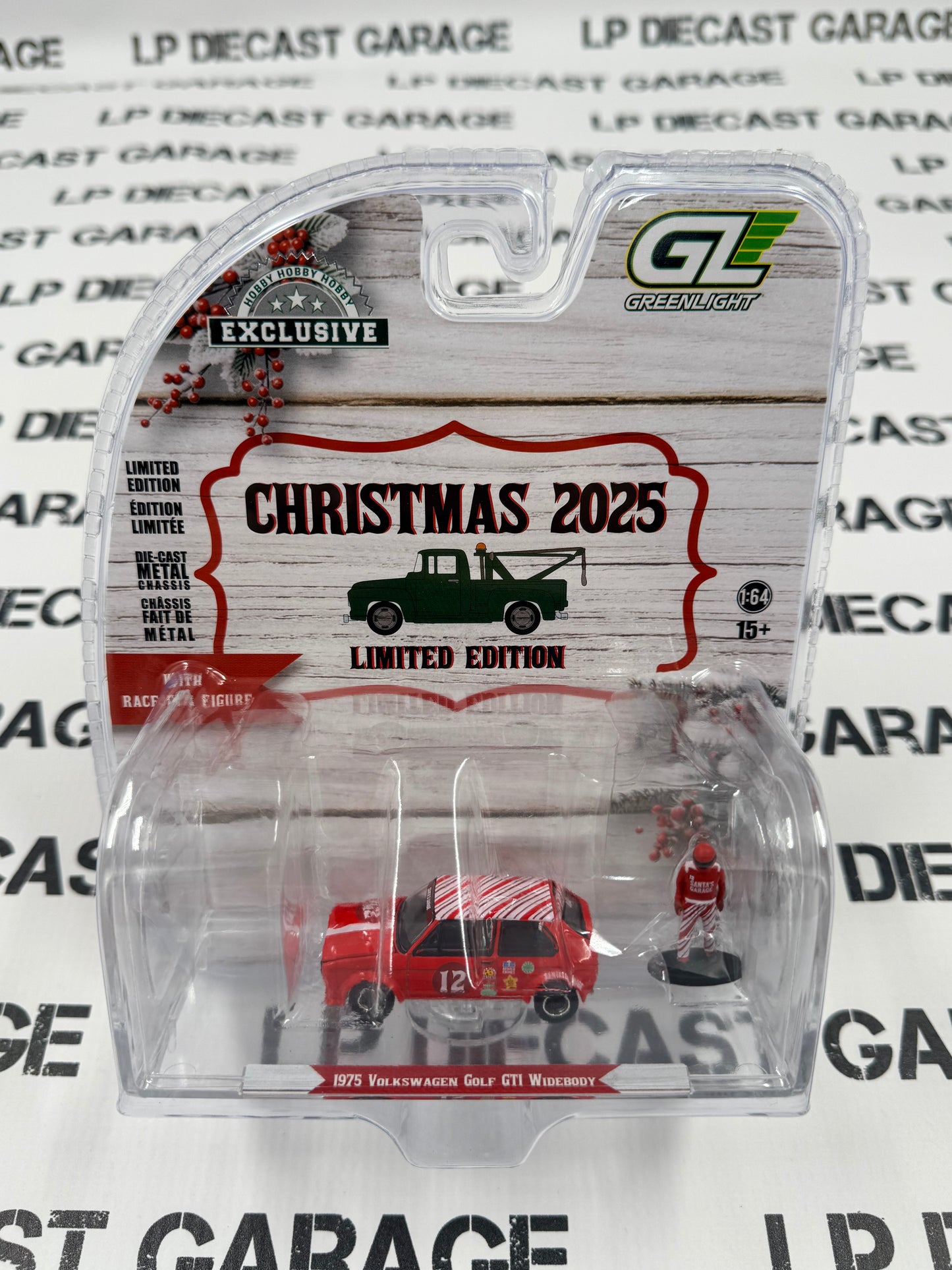 GREENLIGHT 1975 Volkswagen Golf GTI w/ Figure 1:64 Diecast Christmas 2025