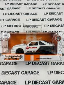 JADA 1989 Ford Mustang GT Texaco White Black 1:24 Diecast Bigtime Muscle