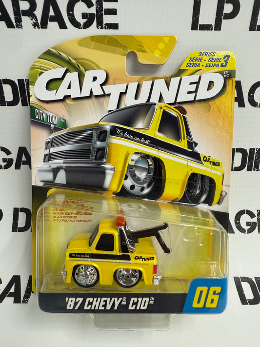 CARTUNED '87 Chevy C10 Wrecker Yellow 1:64 Diecast Series 3