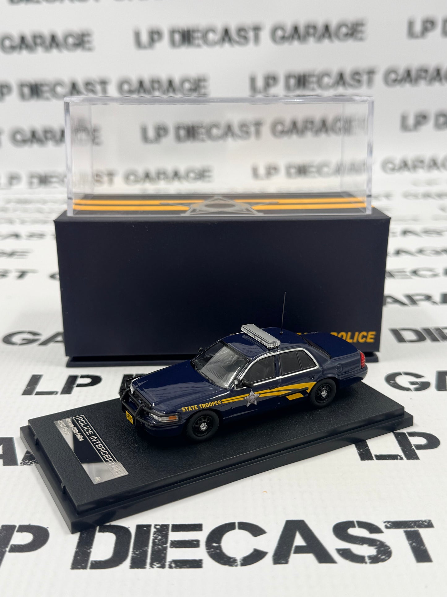 ROLLIN Ford Crown Victoria Oregon State Police 1:64 Diecast