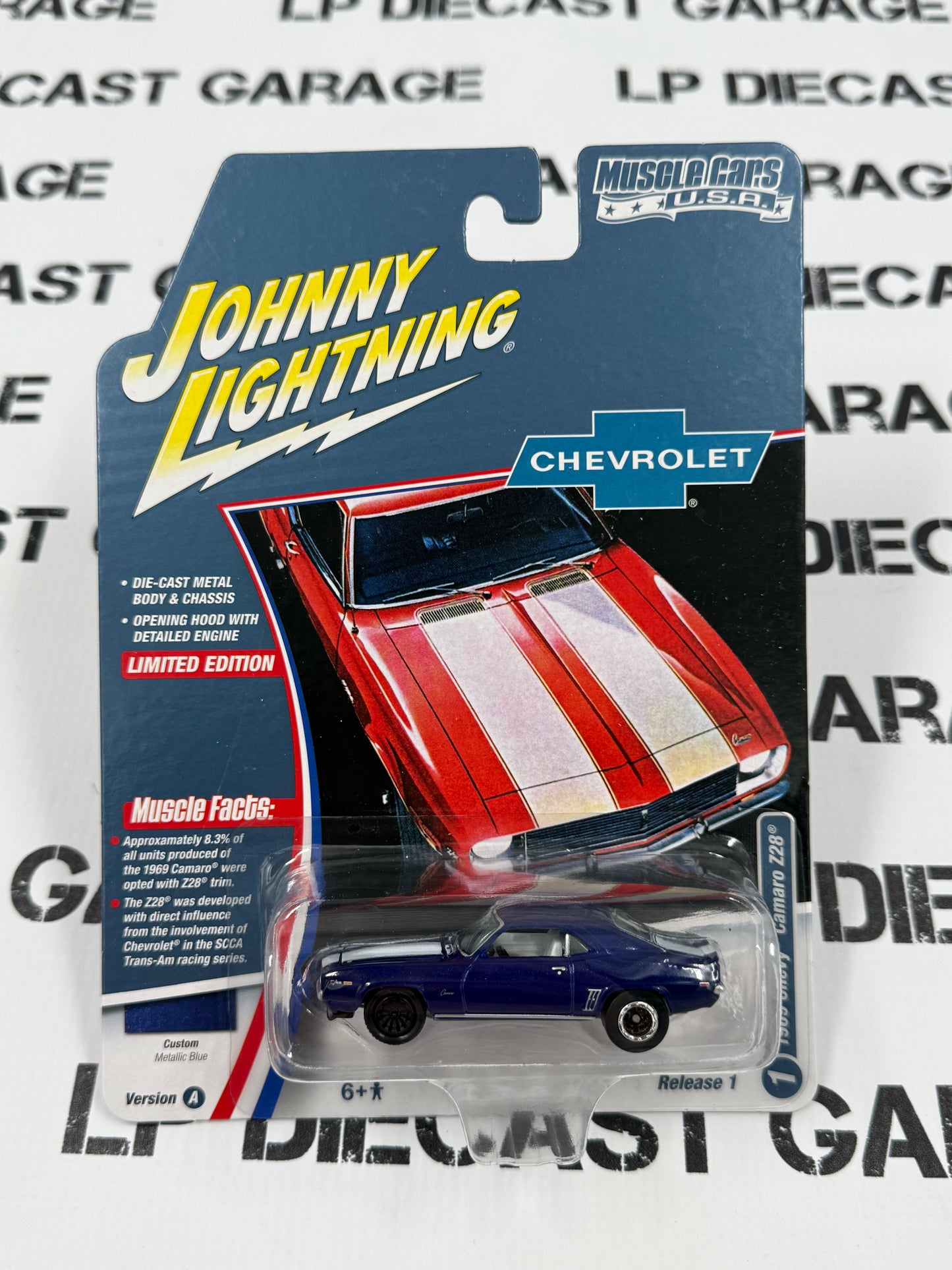 JOHNNY LIGHTNING 1969 Chevrolet Camaro Z28 Blue 1:64 Diecast Muscle Cars USA