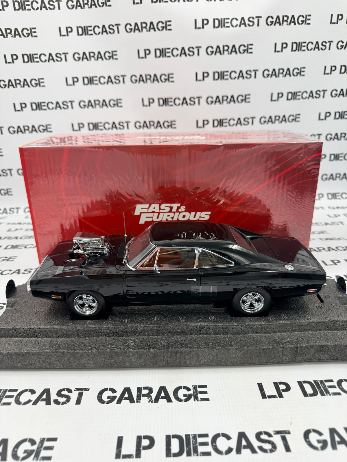 KYOSHO 1970 Dodge Charger R/T Fast & Furious Movie Car 1:18 Diecast Model