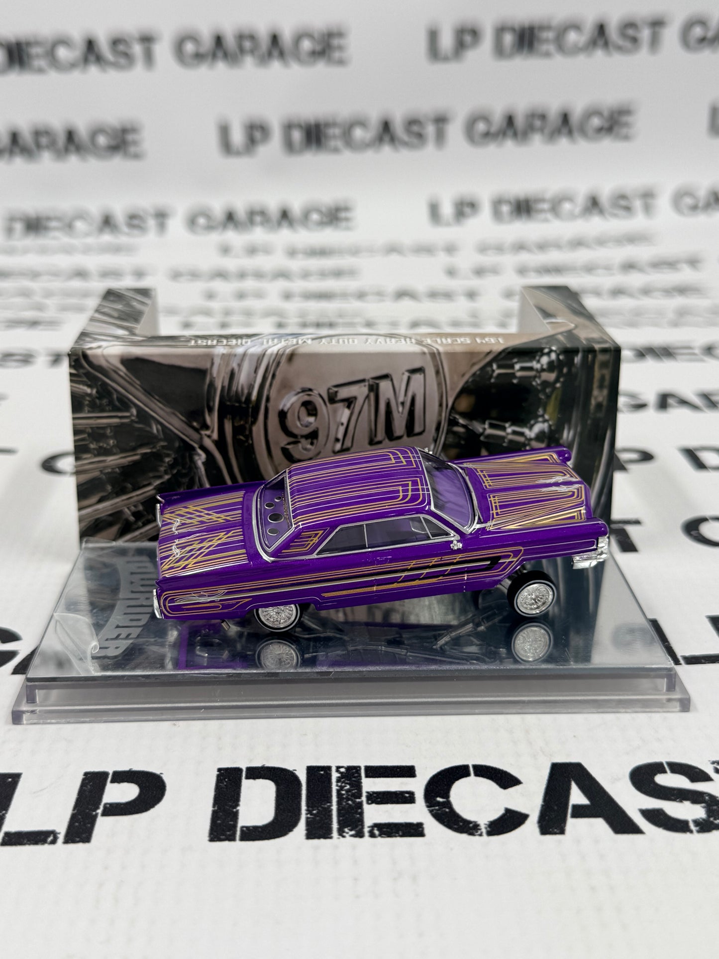 97M Custom Lowriders 1964 Cadillac Coupe Deville Purple 1:64 Diecast Adjustable Suspension