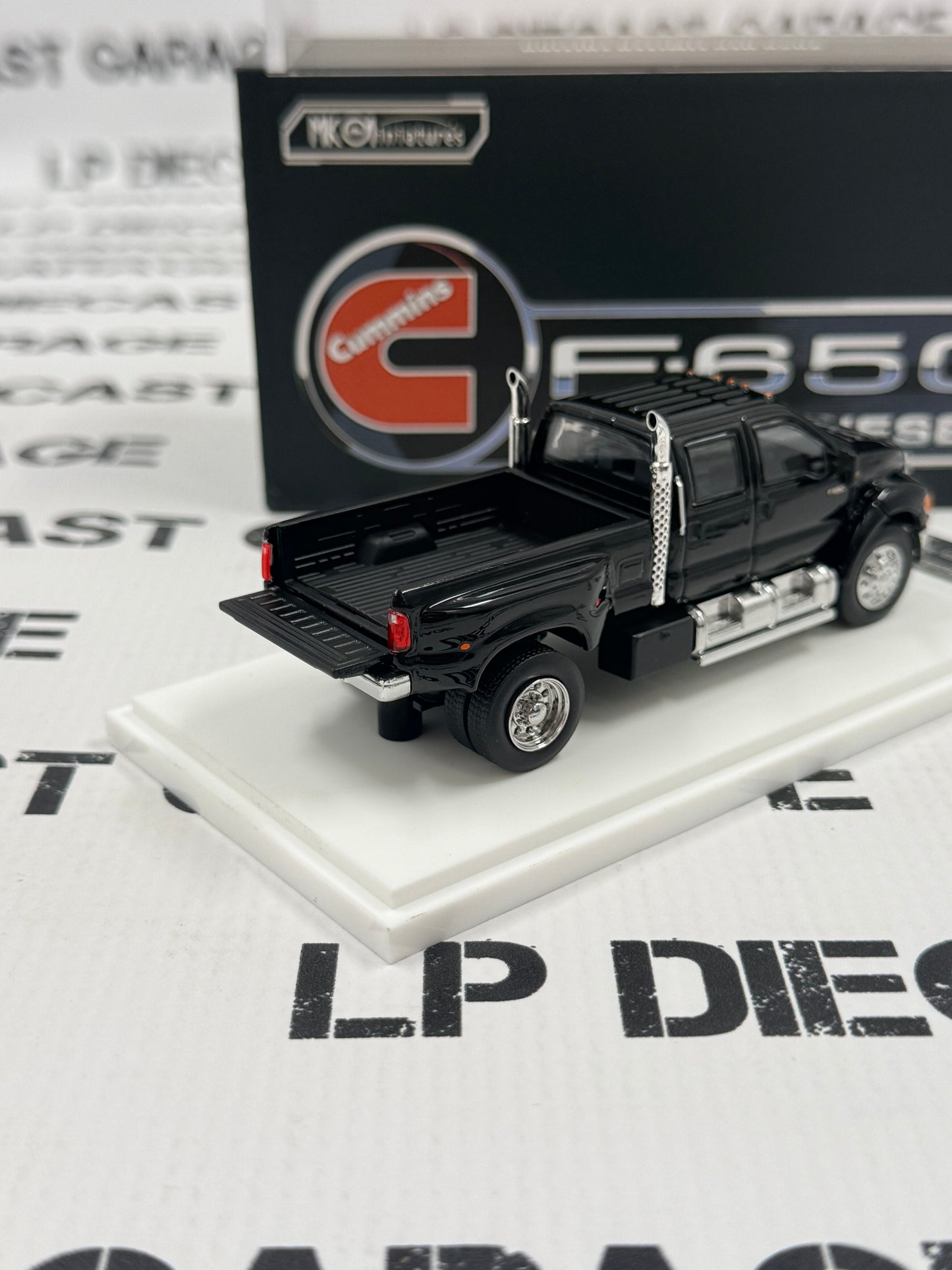 MK Miniatures 2015 Ford F-650 Truck Black 1:64 Diecast HEC Exclusive