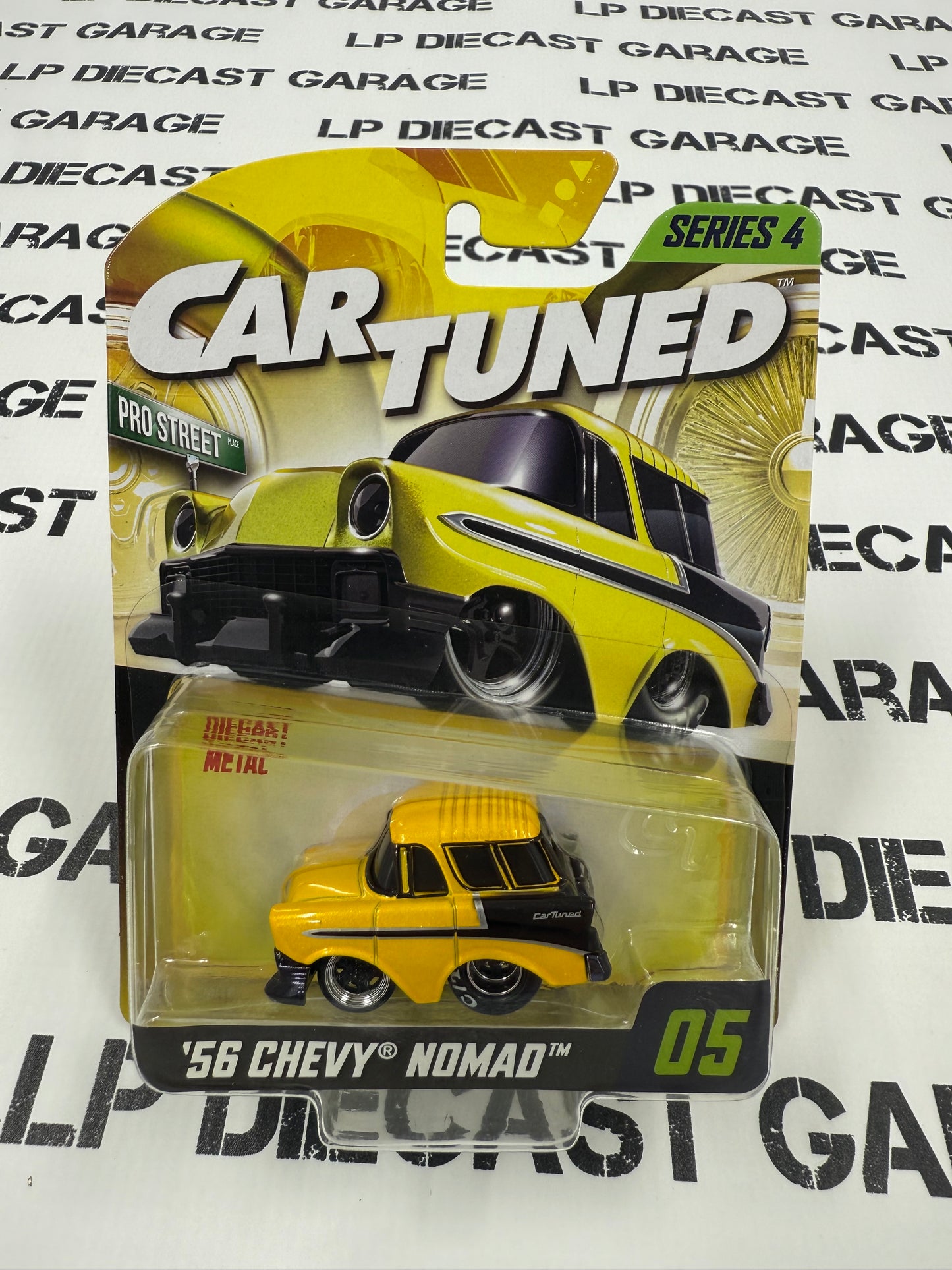 CARTUNED '56 Chevy Nomad Yellow 1:64 Diecast Series 4