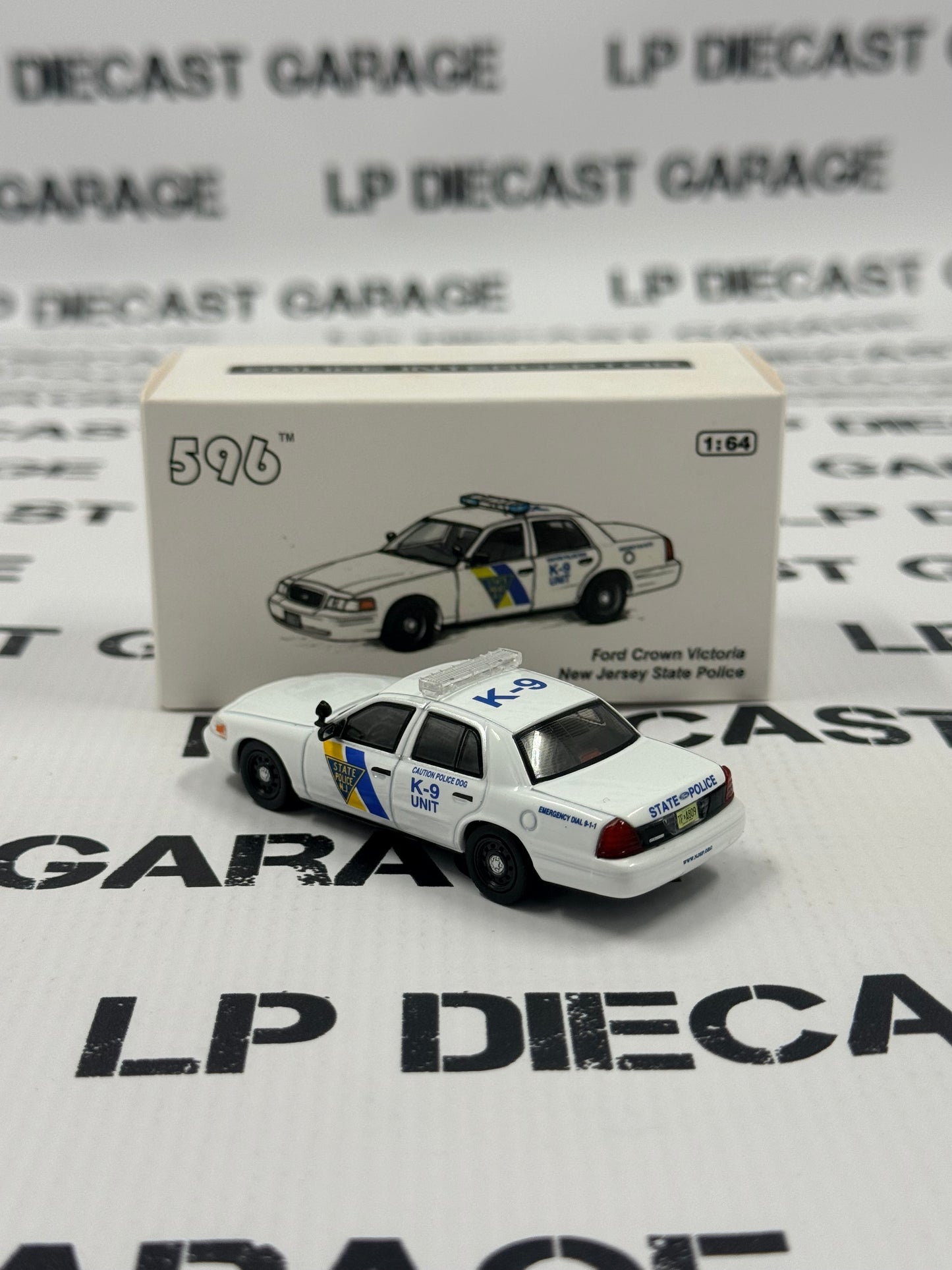 596 Model Ford Crown Victoria New Jersey K9 Police 1:64 Diecast