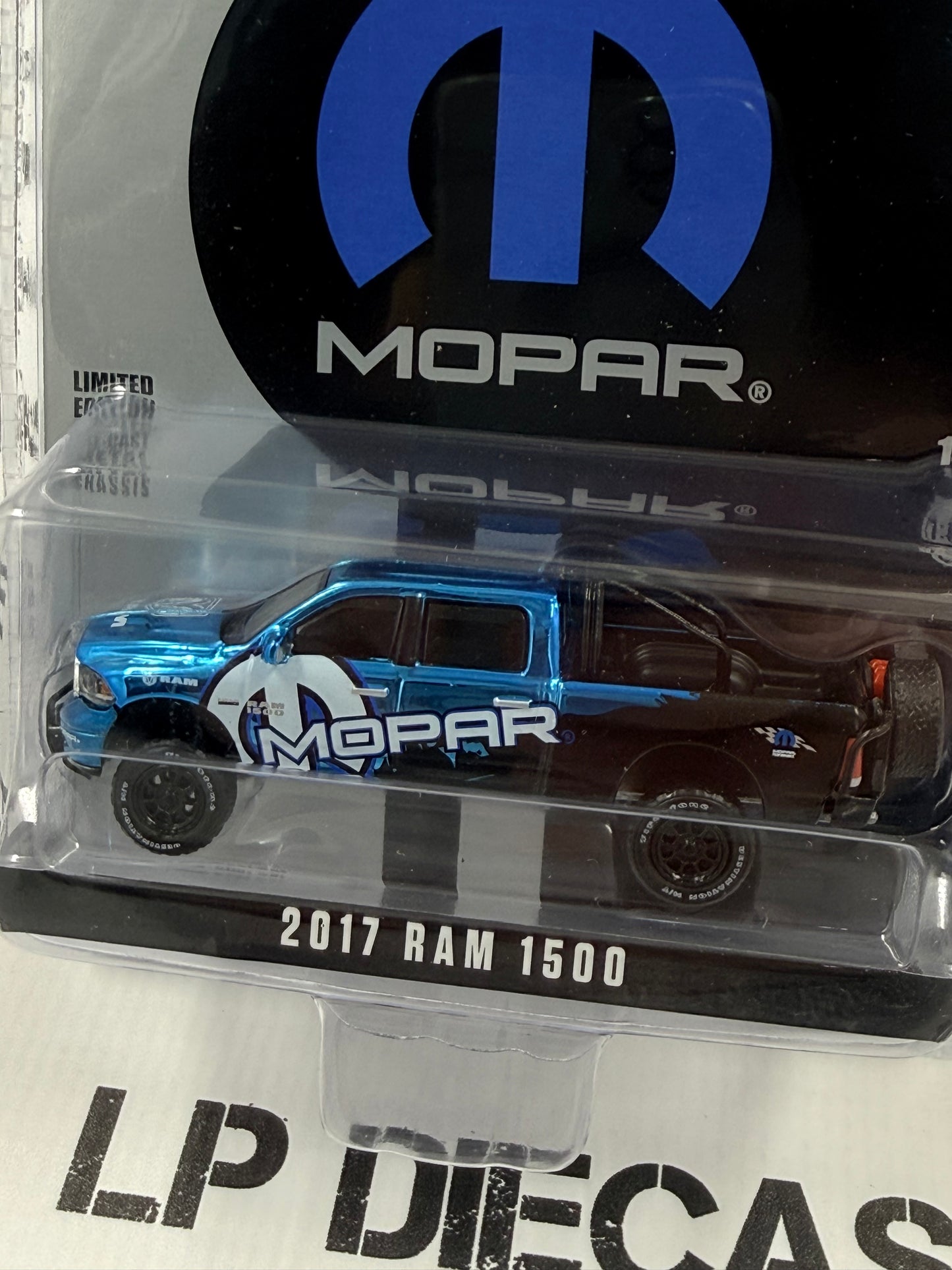CHROME CHASE GREENLIGHT 2017 Ram 1500 Mopar Blue 1:64 Diecast Hobby Exclusive