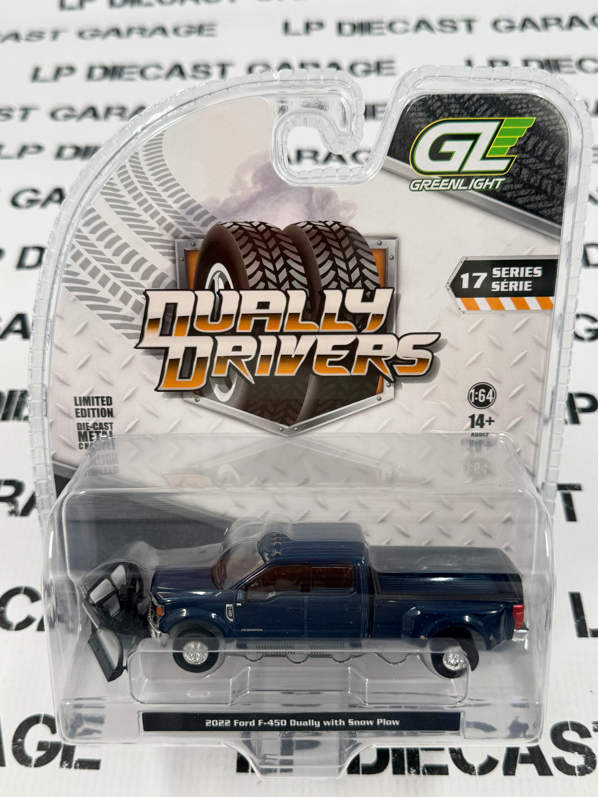 GREENLIGHT 2022 Ford F-450 w/ Snow Plow Blue 1:64 Diecast Dually Drivers Series 17