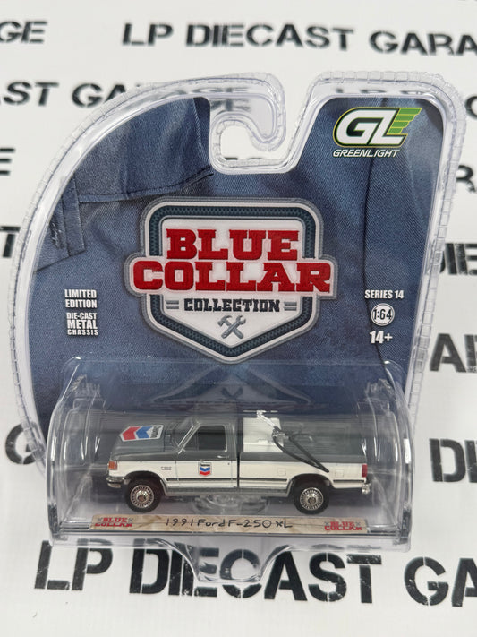 RAW CHASE GREENLIGHT 1991 Ford F-250 XL Chevron 1:64 Diecast Blue Collar