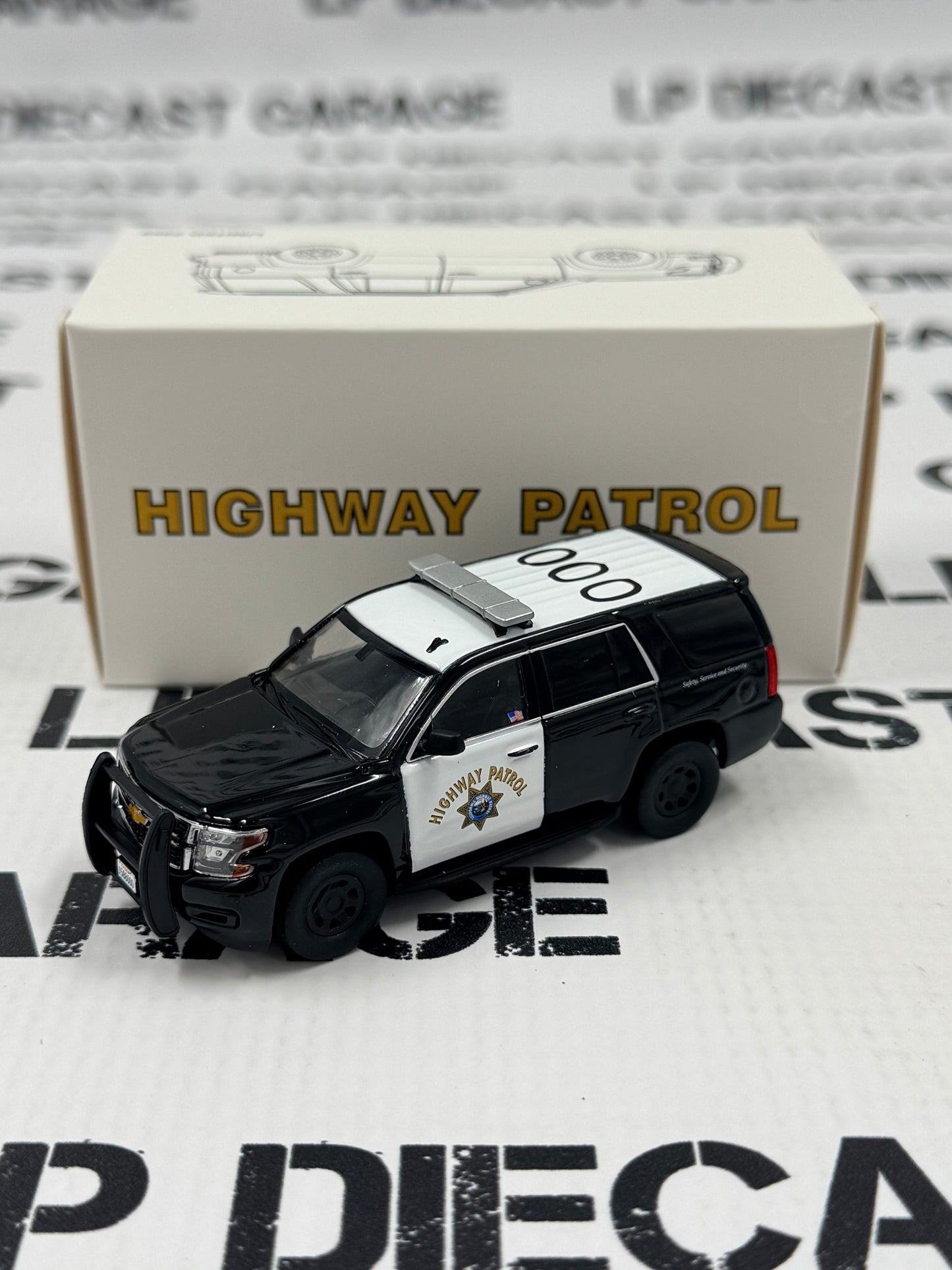 MODEL TRUCK Chevrolet Tahoe CHP California Highway Patrol Police 1:64 Diecast SUV