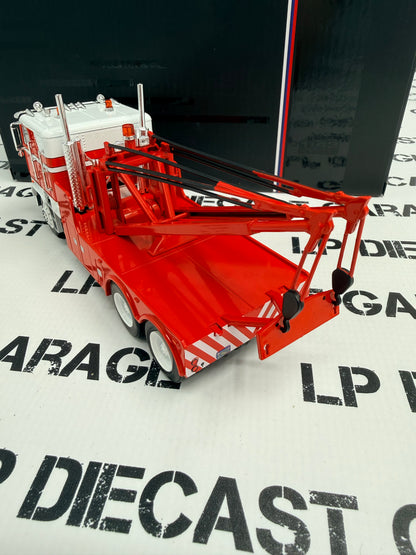 IXO Models 1987 Freightliner FLA Tow Truck Red 1:43 Diecast USA