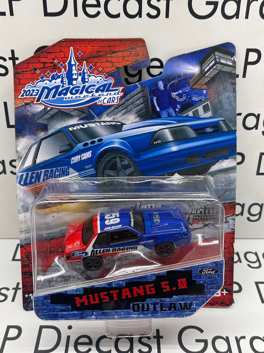 MAISTO 1988 Ford Mustang 5.0 LX Outlaw Magical Weekend of Cars Red White Blue Coupe Allen Racing 1:64 Diecast
