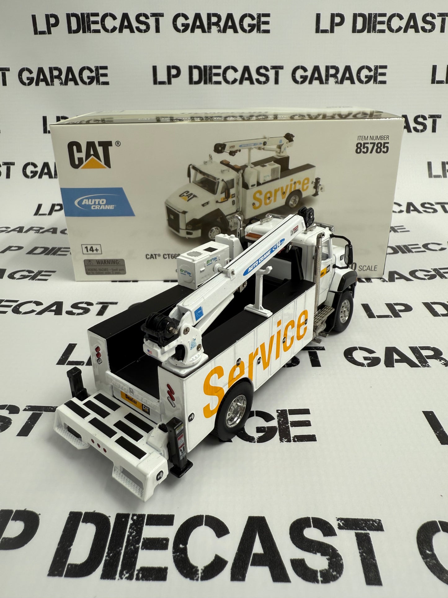 DIECAST MASTERS CAT Service Truck CT660 Crane Miller EnPak 1:50 Diecast