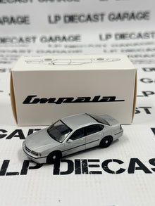 MODEL CAR 2005 Chevrolet Impala Silver Unmarked 1:64 Diecast