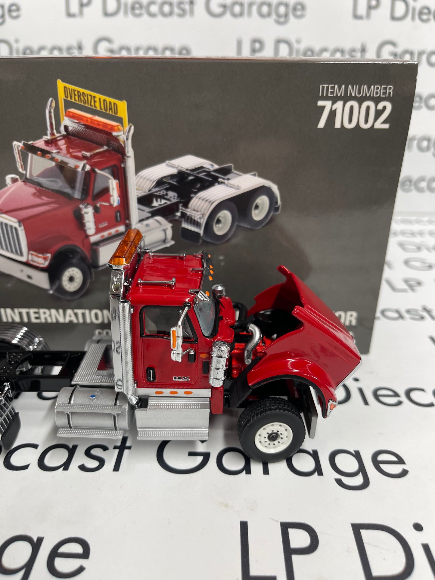 DIECAST MASTERS International HX520 Tandem Tractor Red Semi 1:50 Diecast