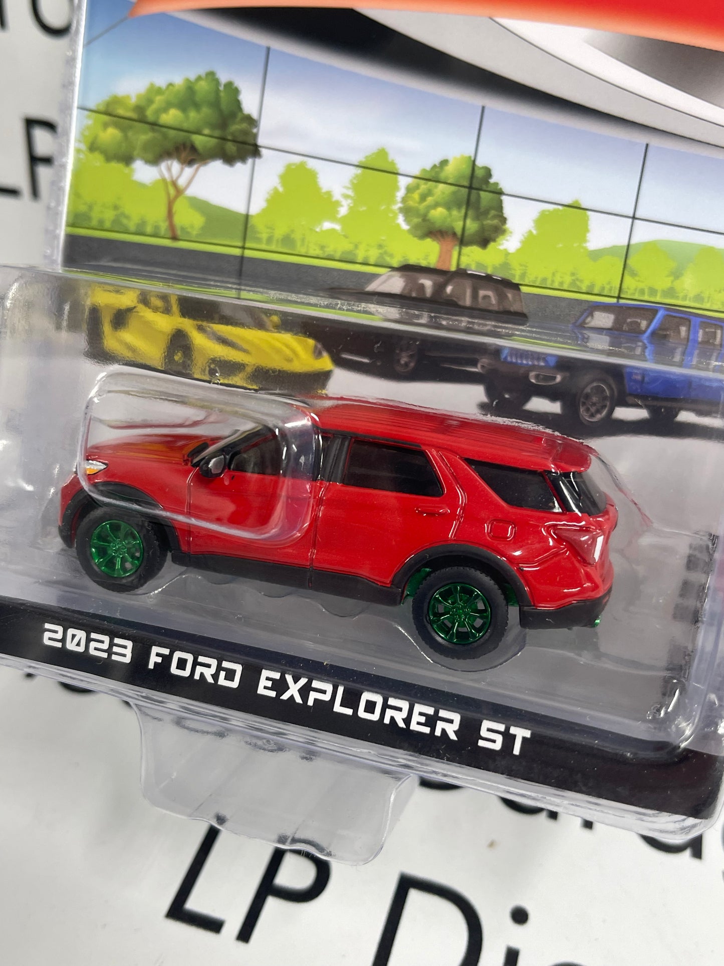 GREEN MACHINE CHASE GREENLIGHT 2023 Ford Explorer ST  Showroom 1:64 Diecast