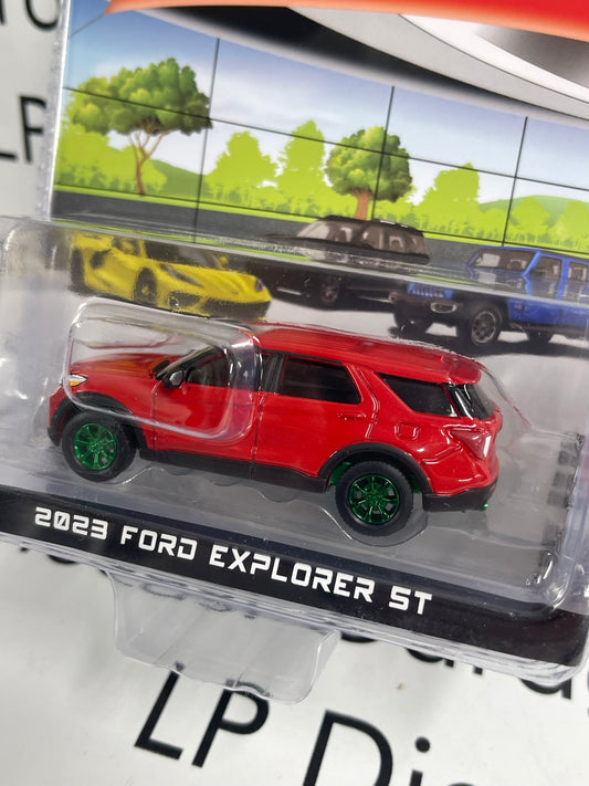 GREEN MACHINE CHASE GREENLIGHT 2023 Ford Explorer ST  Showroom 1:64 Diecast