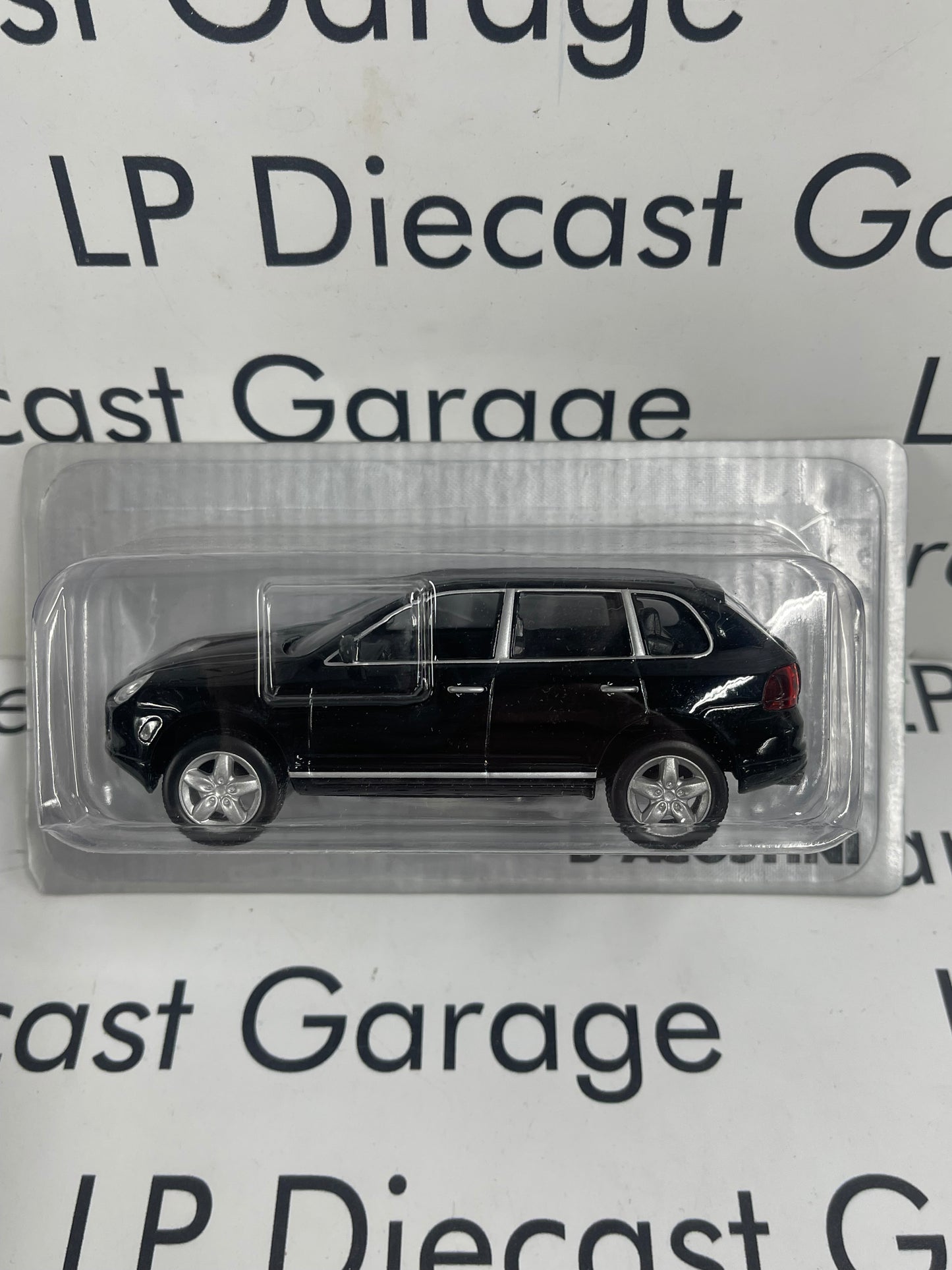 EDICOLA Porsche Cayenne Turbo Black 1:43 Diecast Euro Deagostini